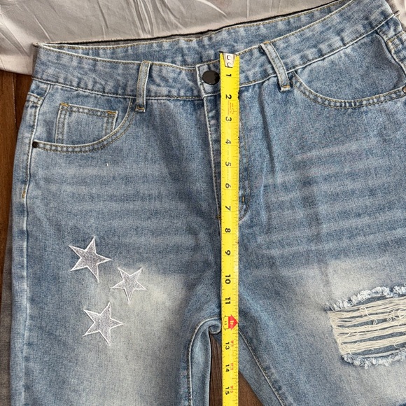 Ripped Jeans with Star Accents - Picture 15 of 16